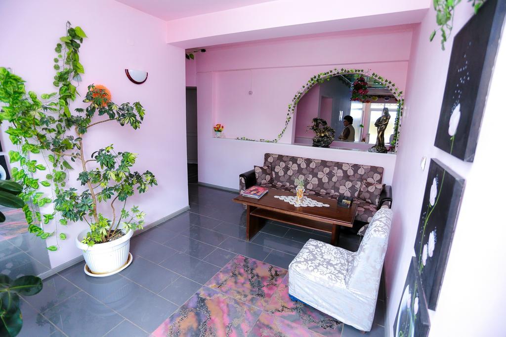 Hostel Shatrata Bogomilovo Bagian luar foto