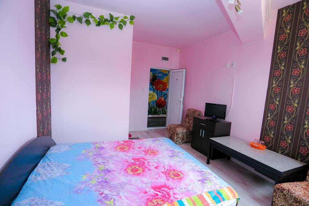 Hostel Shatrata Bogomilovo Bagian luar foto